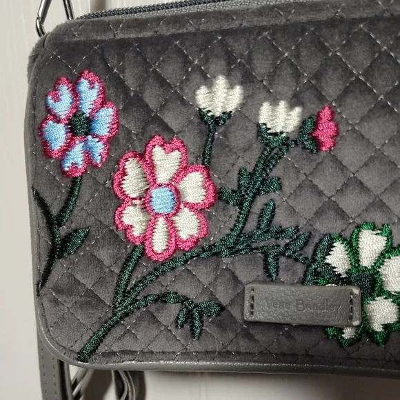 Vera Bradley RFID Crossbody Wallet Wolf Gray embroidered Flowers Dragonfly - Picture 3 of 16